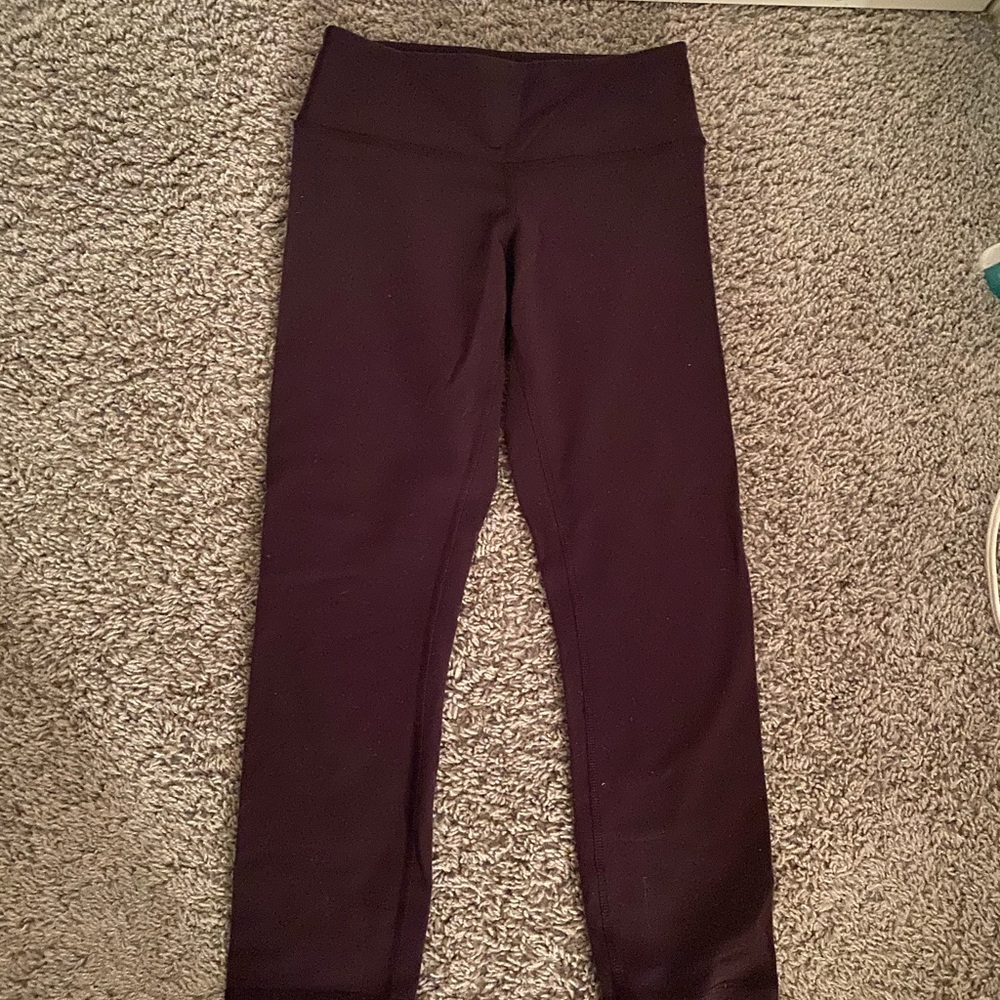 LULULEMON Capri leggings, Size:2, Plum colored